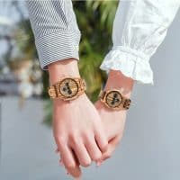 Bijoux uniques en bois : une tendance durable au charme authentique