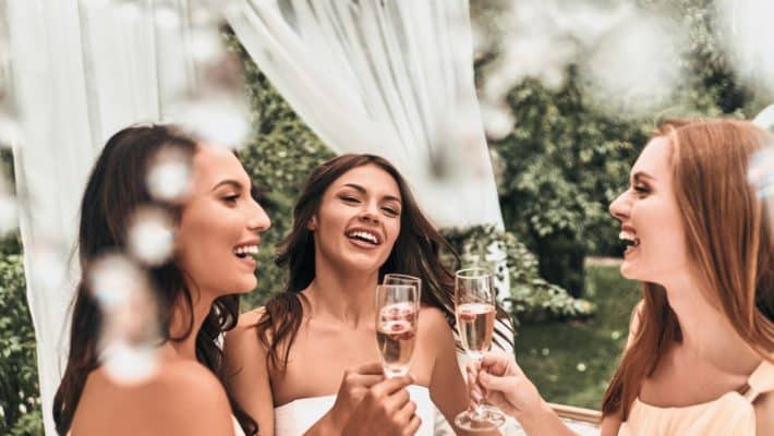 Comment s’habiller pour un mariage champêtre quand on est invitée ?