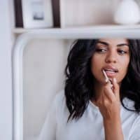 Quel gloss choisir pour un sourire plus lumineux et éclatant ?